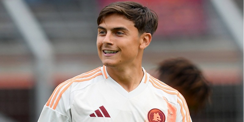 Paulo Dybala là cậu trai có vẻ đẹp quyến rũ cùng vẻ ngoài lãng tử